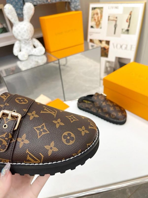 LV Cosy Flat Comfort Clogs - Image 11