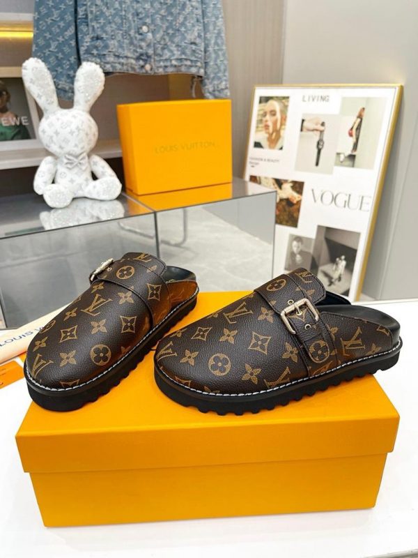 LV Cosy Flat Comfort Clogs