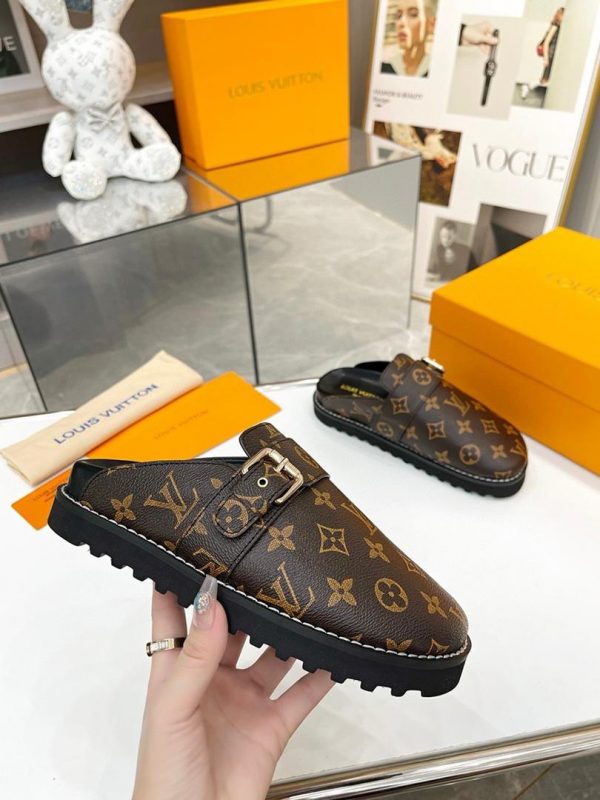 LV Cosy Flat Comfort Clogs - Image 9