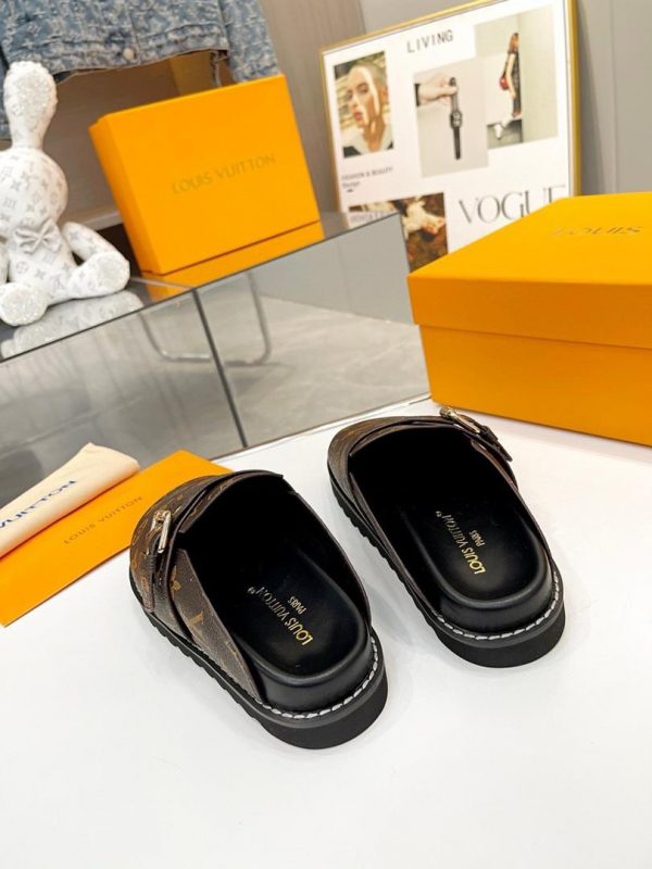 LV Cosy Flat Comfort Clogs - Image 7